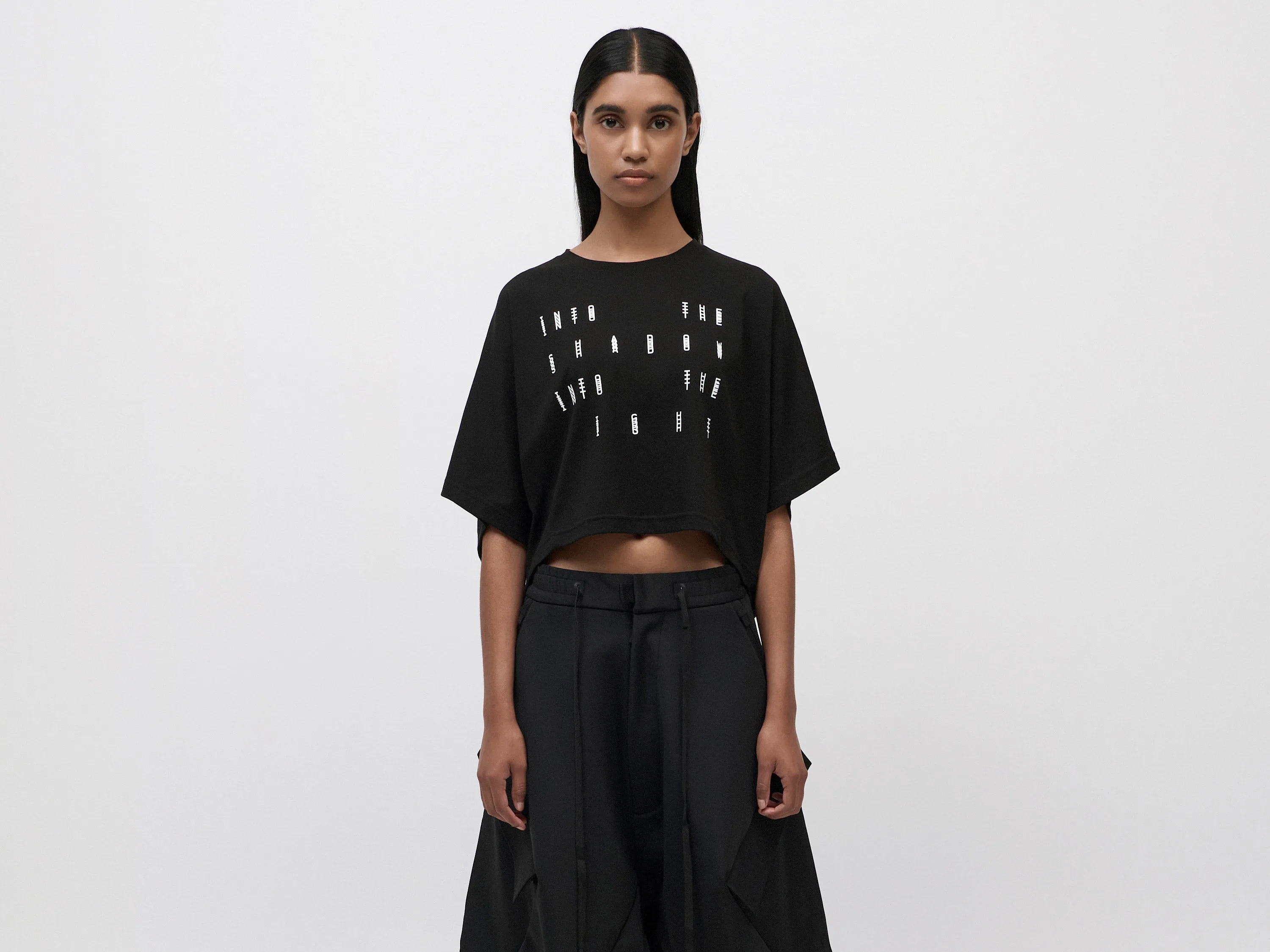 Cropped Tee - Black