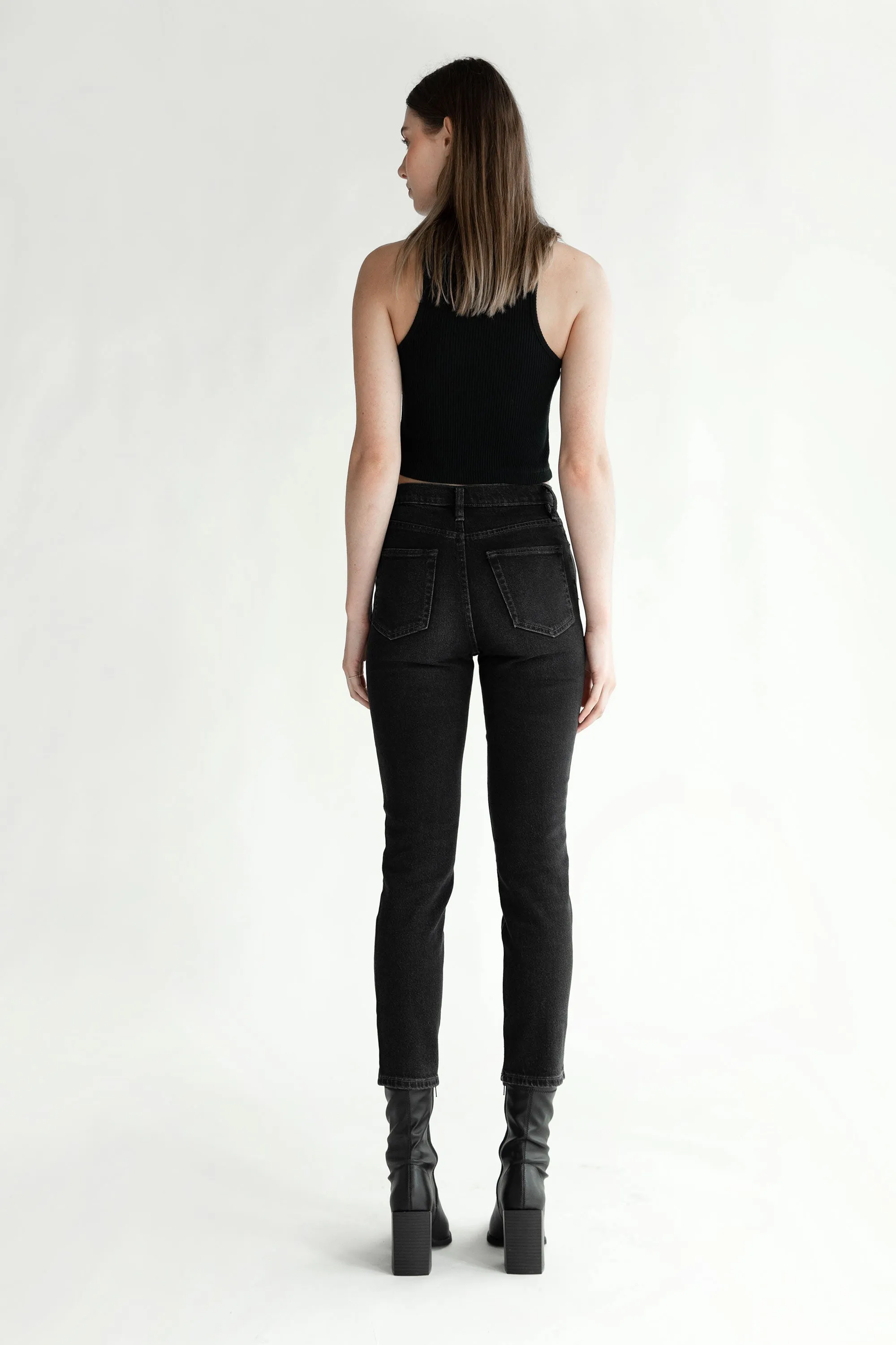 OAK ESSENTIAL SLIM FIT HIGH-RISE JEAN