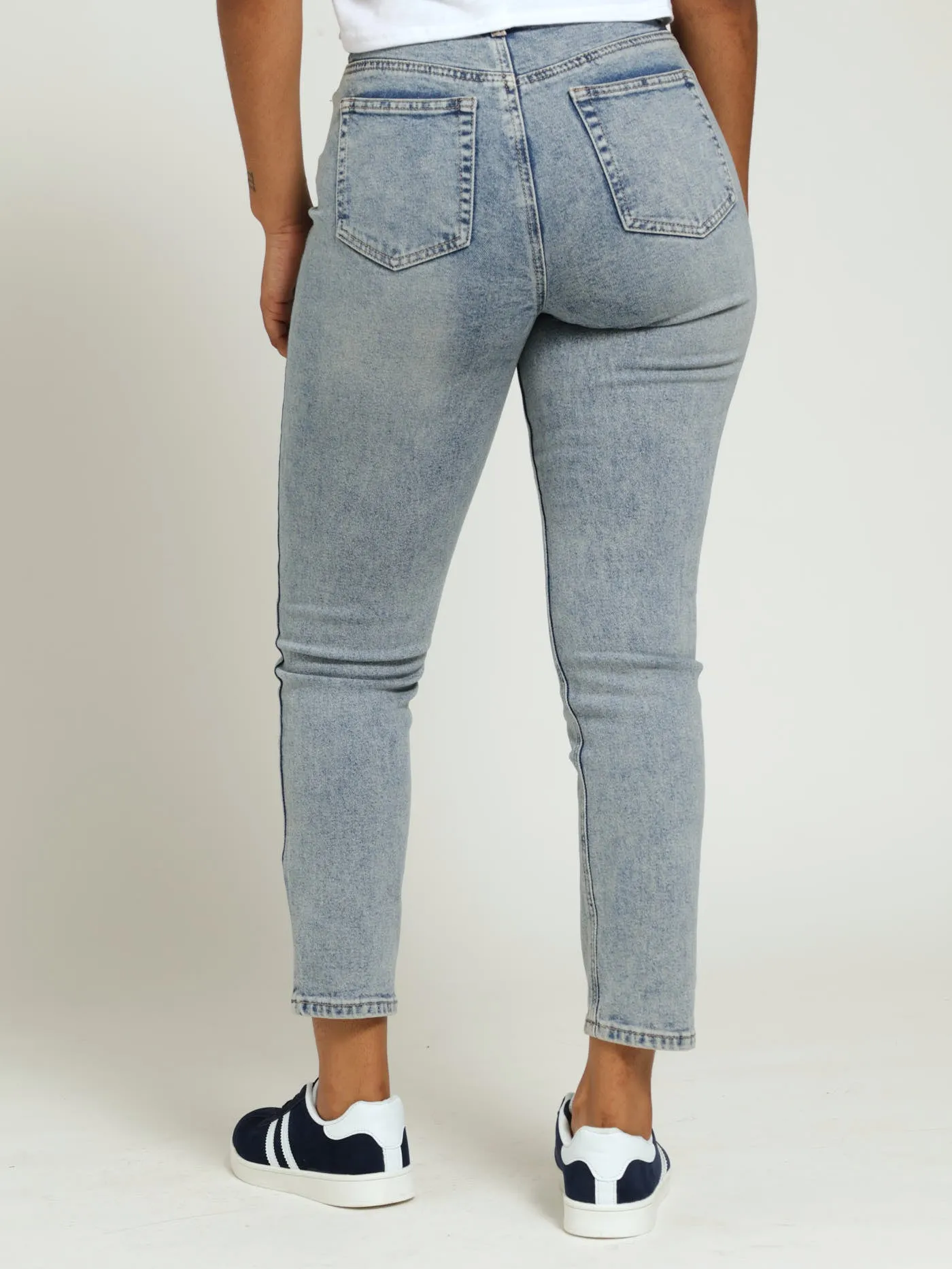 Tinted Mom Jeans - Stonewash/Blush